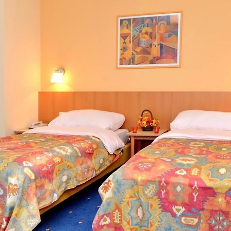 Bellis Hotel Sankt Urban エクステリア 写真